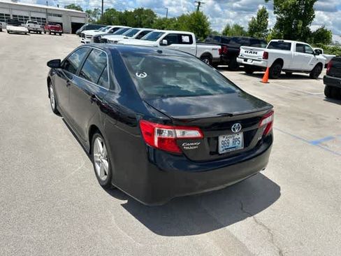 Used 2014 Toyota Camry SE w/ Moonroof Package FWD image 14