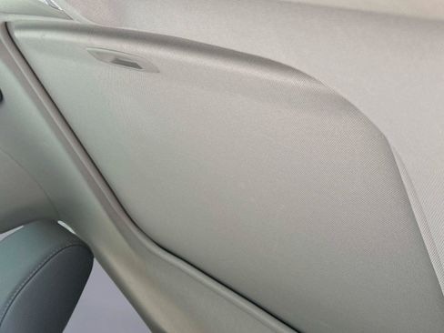 Used 2022 Toyota RAV4 XLE Premium FWD image 33