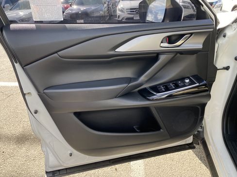 Used 2022 MAZDA CX-9 Touring image 16