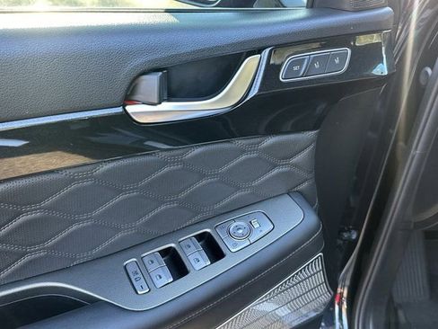 Used 2021 Hyundai Palisade Calligraphy w/ Winter Package image 14