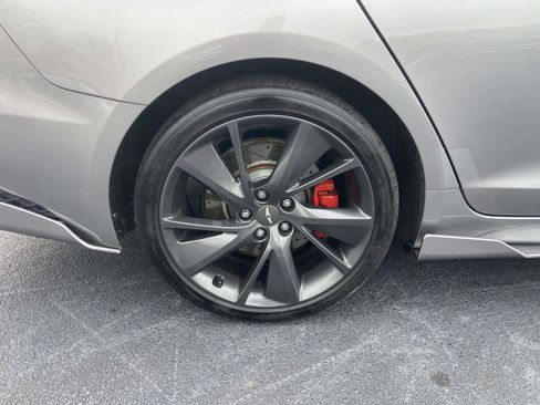 Used 2022 Genesis G70 3.3T w/ Sport Advanced Package image 11