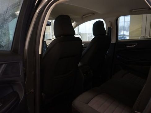 Certified 2022 Ford Edge SE image 28