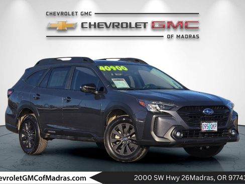 Used 2025 Subaru Outback Onyx Edition image 1