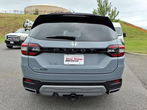 Used 2023 Honda Pilot Elite image 7