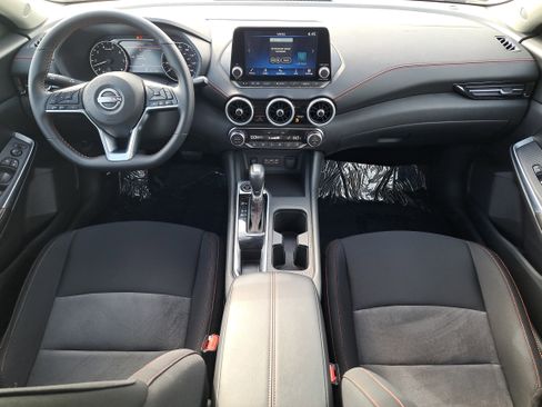 Certified 2025 Nissan Sentra SR FWD image 20
