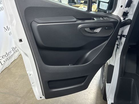 New 2025 Mercedes-Benz Sprinter 2500 image 10