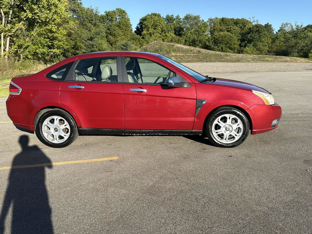 Used 2009 Ford Focus SEL FWD image 4
