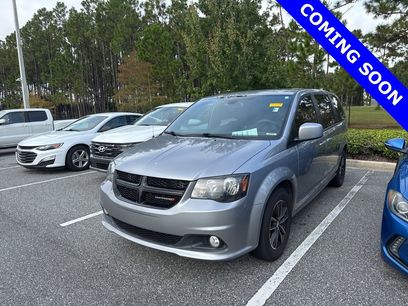 Used 2019 Dodge Grand Caravan SXT w/ Blacktop Package