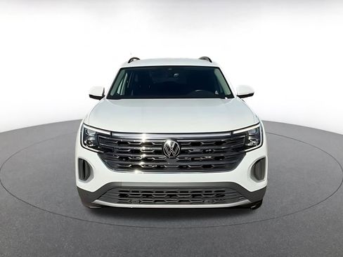 Used 2025 Volkswagen Atlas SE image 4