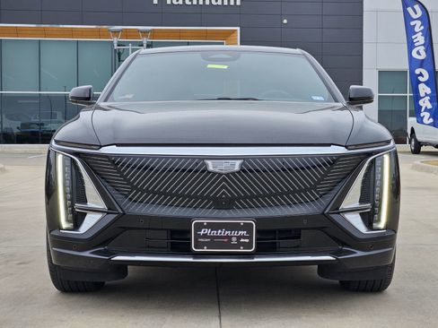 Used 2024 Cadillac Lyriq Luxury w/ LPO, Floor Liner Package image 6