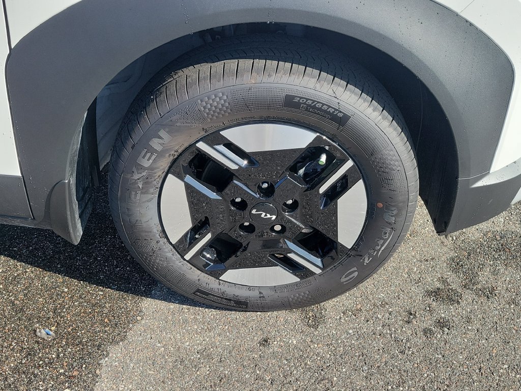 New 2027 Kia Seltos LX FWD image 38