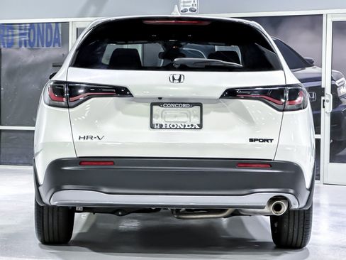 Used 2025 Honda HR-V Sport image 10