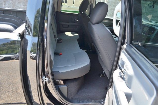 Used 2024 RAM 1500 Classic SLT AWD/4WD image 32