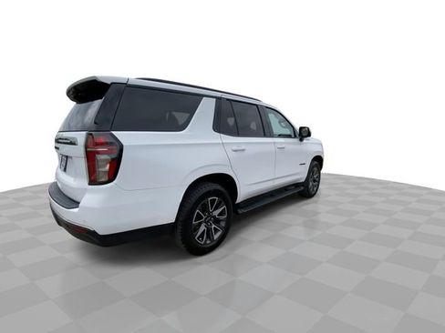 Used 2022 Chevrolet Tahoe Z71 w/ Luxury Package AWD/4WD image 2