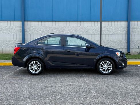 Used 2015 Chevrolet Sonic LT w/ Wheels and Fog Lamp Package FWD image 4