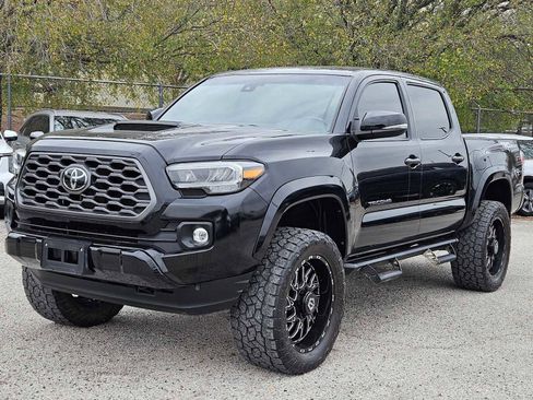 Used 2022 Toyota Tacoma TRD Sport image 10