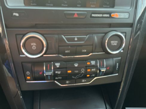 Certified 2017 Ford Explorer XLT w/ Equipment Group 202A AWD/4WD image 22