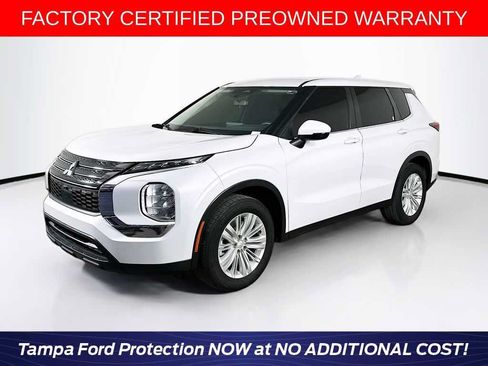 Used 2024 Mitsubishi Outlander ES FWD image 1