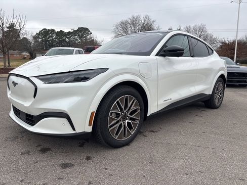 New 2025 Ford Mustang Mach-E Premium image 4