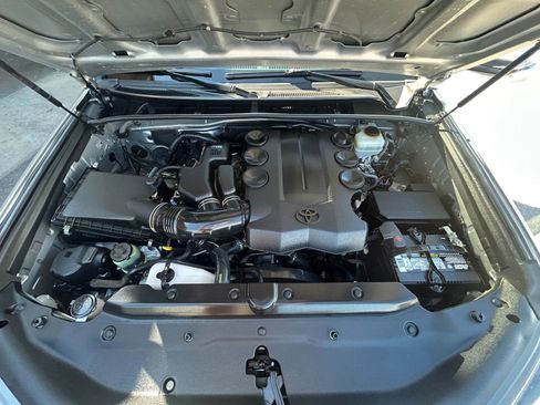 Used 2014 Toyota 4Runner SR5 Premium image 51