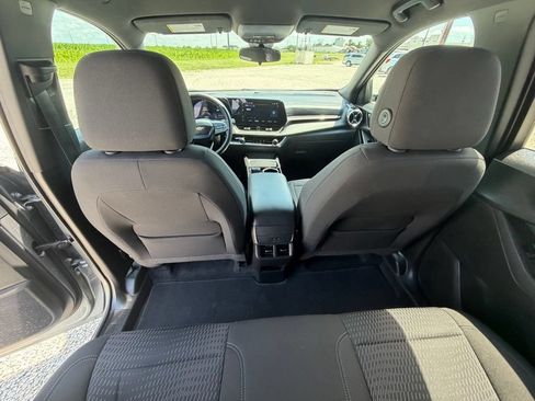 Used 2025 Chevrolet Equinox LT AWD/4WD image 24