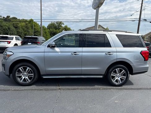 Used 2023 Ford Expedition XLT RWD image 39