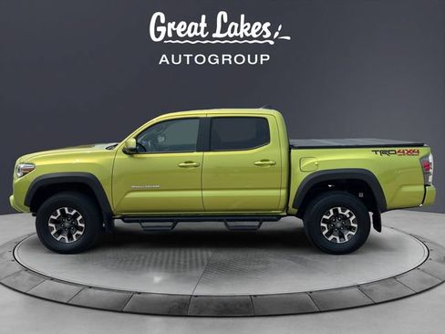 Used 2023 Toyota Tacoma TRD Off-Road w/ TRD Premium Off Road Package AWD/4WD image 2
