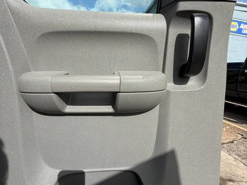 Used 2009 Chevrolet Silverado 1500 W/T RWD image 13