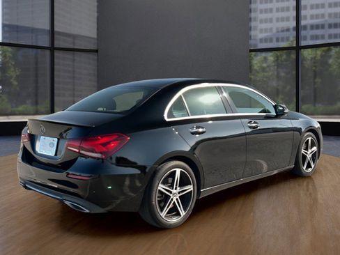 Used 2022 Mercedes-Benz A 220 image 5