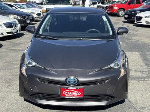 Used 2017 Toyota Prius Two image 2