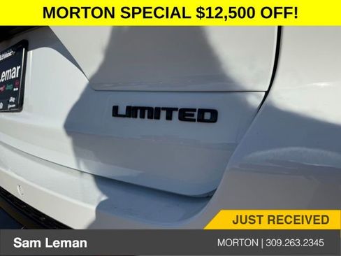 New 2025 Jeep Grand Cherokee L Limited w/ Black Appearance Package image 9