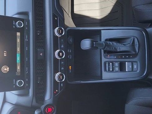 Used 2025 Honda CR-V EX image 16
