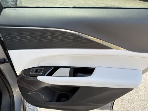 Certified 2024 Cadillac Lyriq Luxury AWD/4WD image 17