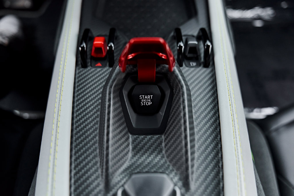 Used 2024 Lamborghini Revuelto AWD/4WD image 57