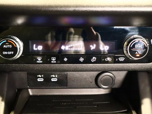 Used 2025 Mitsubishi Outlander ES image 26