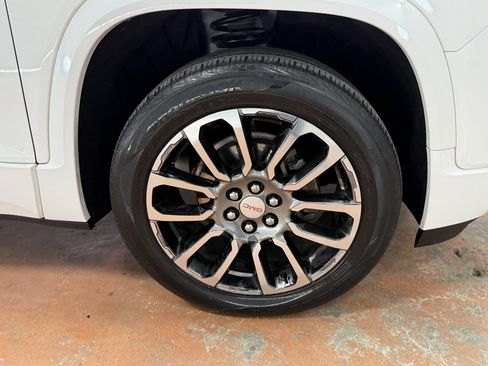 Used 2020 GMC Acadia Denali image 9