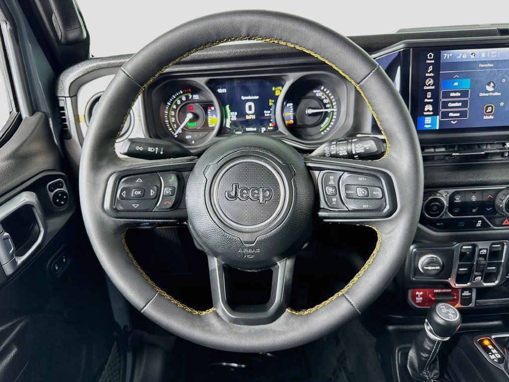 Used 2024 Jeep Wrangler Unlimited AWD/4WD image 24