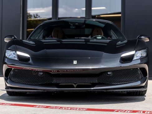 Used 2025 Ferrari 296 GTS RWD image 4