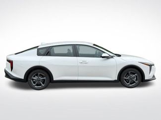 New 2025 Kia K4 LXS video 2