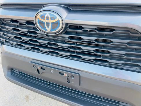 Used 2020 Toyota RAV4 LE w/ All Weather Liner Package image 34