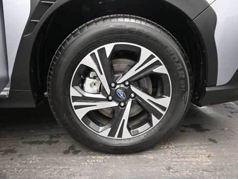 Used 2025 Subaru Crosstrek 2.0i Premium w/ Crosstrek Mirror Package image 22