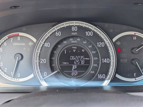 Used 2017 Honda Accord EX-L image 11