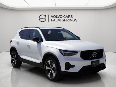 New 2025 Volvo XC40 B5 Plus w/ Protection Package Premier
