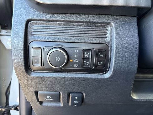 Used 2025 Ford F450 Platinum image 12