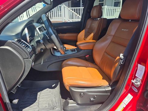 Used 2014 Jeep Grand Cherokee SRT8 w/ Luxury Group II AWD/4WD image 18