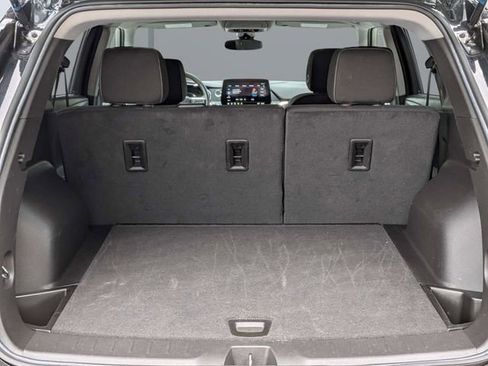 Used 2025 Chevrolet Blazer LT FWD image 13