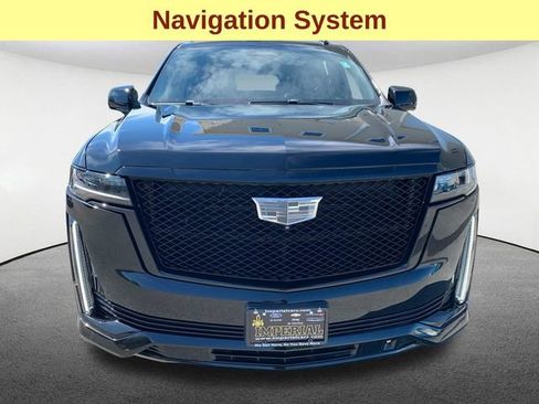 Used 2021 Cadillac Escalade Sport w/ Driver Assist Tech Package AWD/4WD image 4