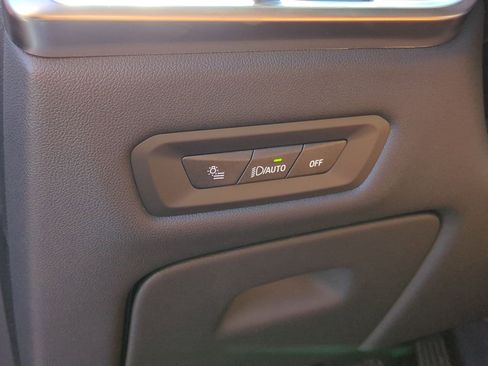 Used 2026 BMW X5 sDrive40i image 17