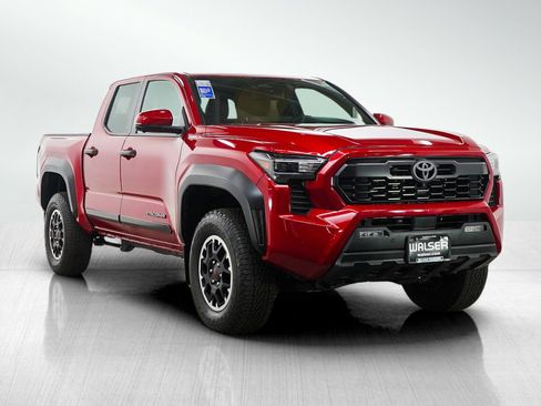 Used 2024 Toyota Tacoma TRD Sport AWD/4WD image 7