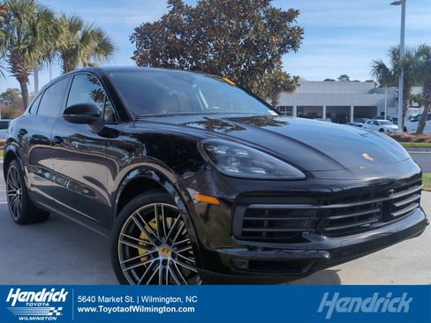 Used 2022 Porsche Cayenne Coupe image 1